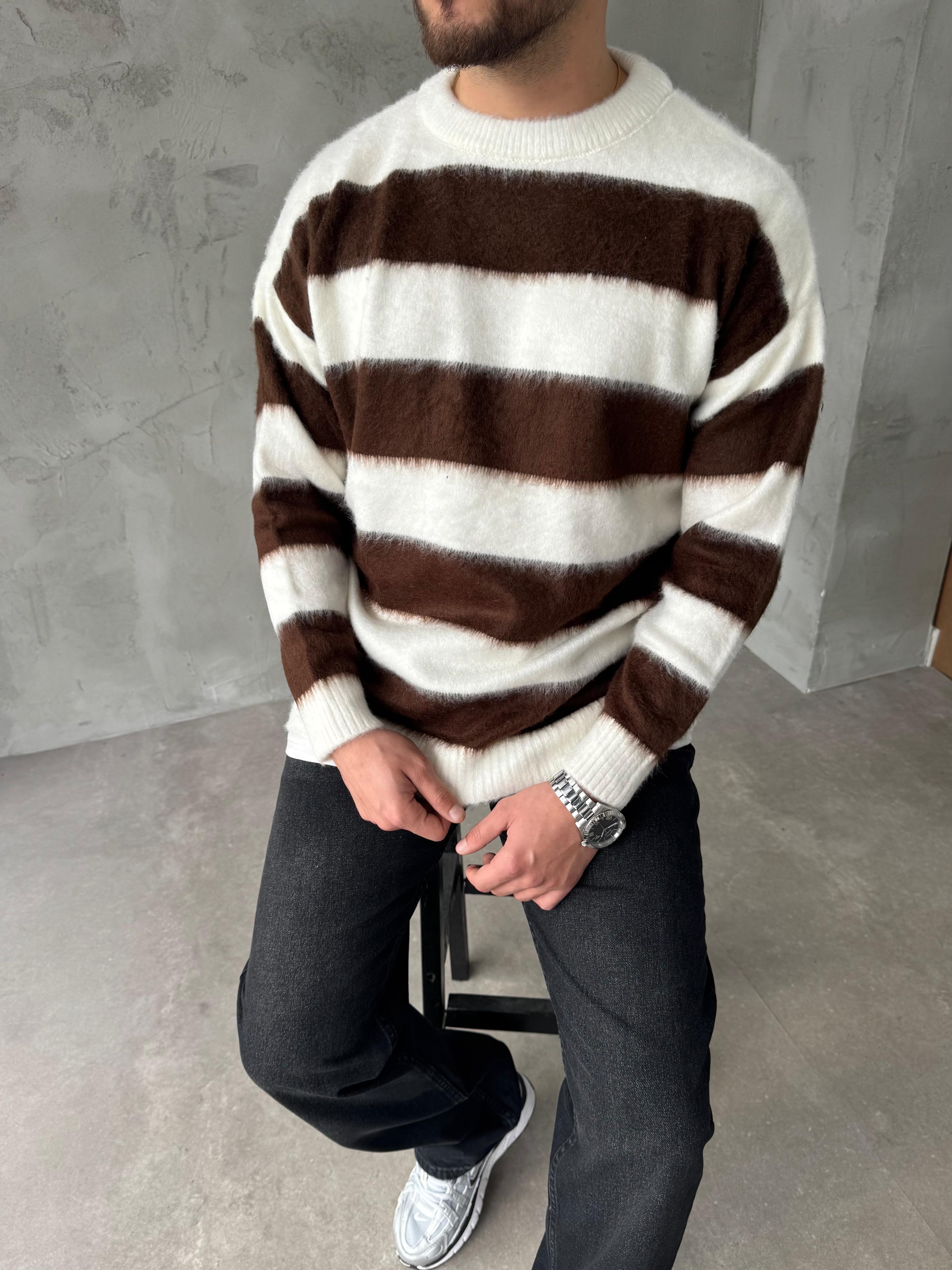 Kahve Şerit Detaylı Peluş Kazak