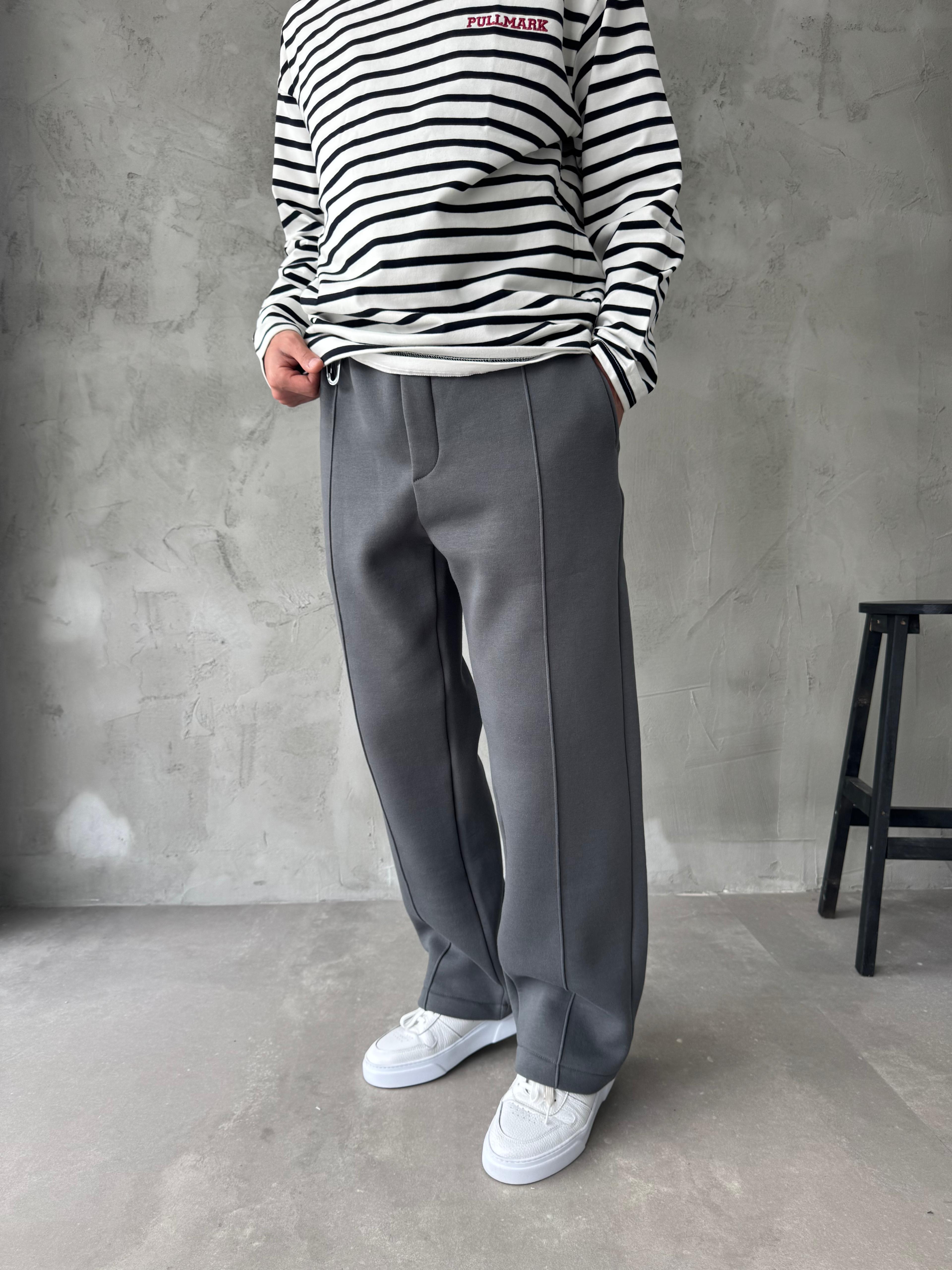 Koyu Gri Aksesuar Detaylı Bol Kalıp Eşofman