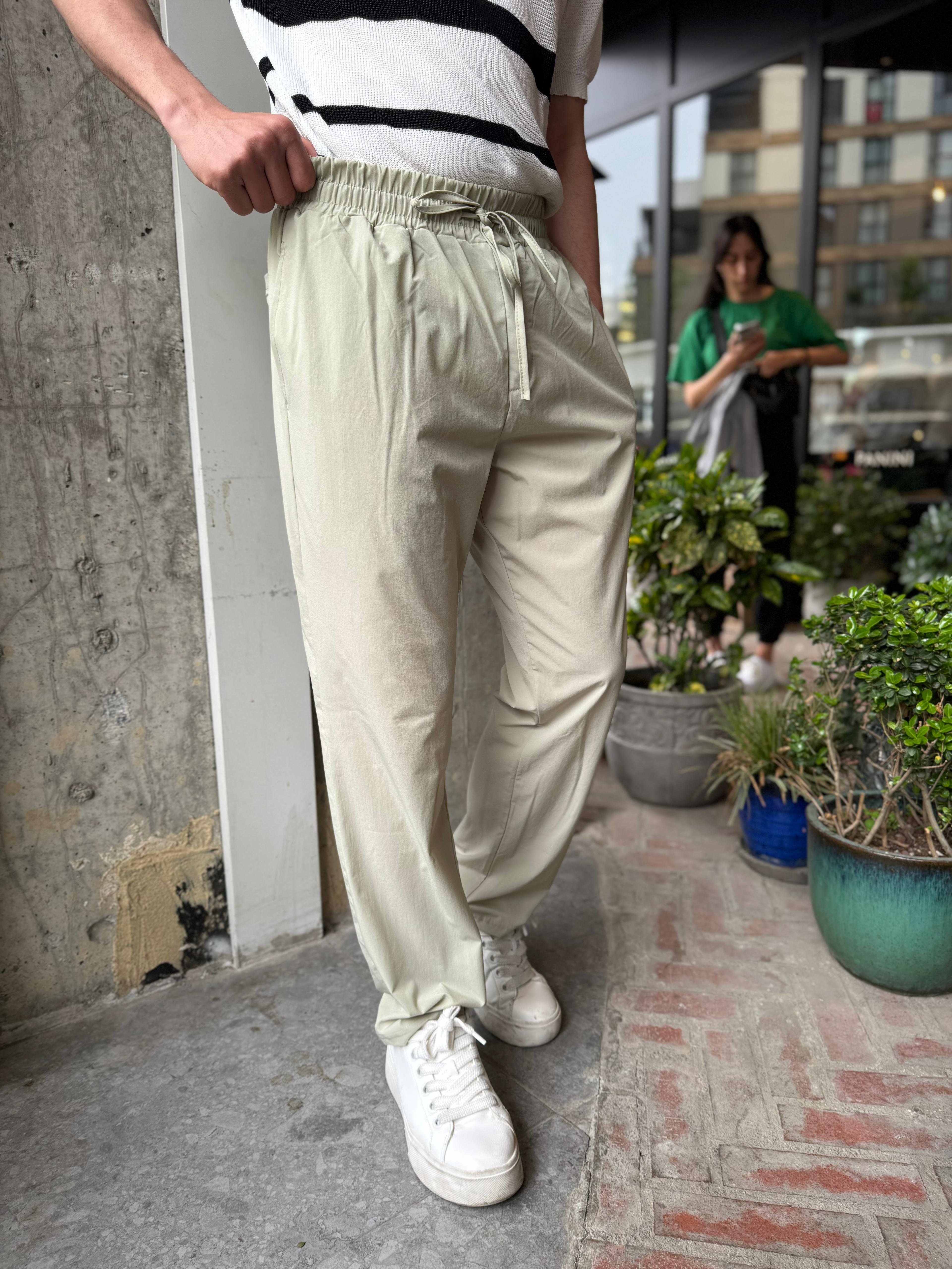 PARAŞÜT KUMAŞ İNCE JOGGER  - .ÇAĞLA YEŞİL