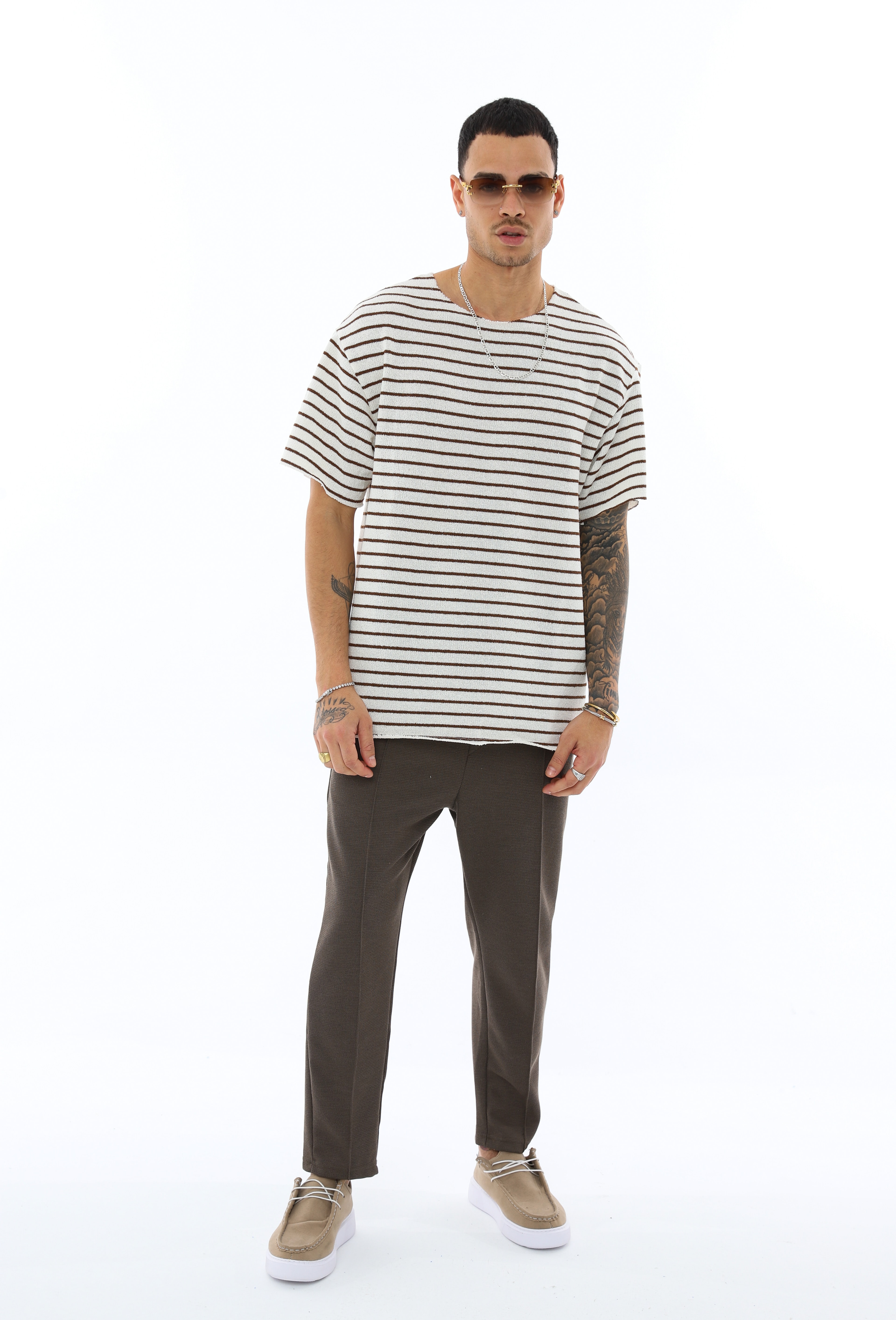 OVERSIZE AÇIK YAKA ÇİZGİLİ TRİKO T-SHIRT - BEYAZ - KAHVE