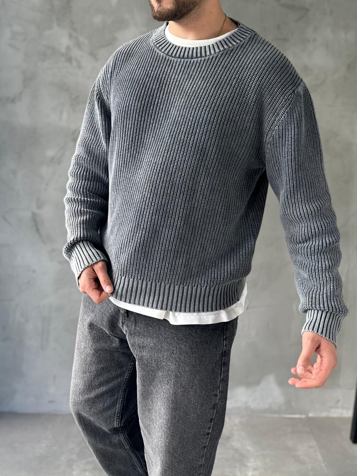 Antrasit yıkamalı Oversize Örme Kazak