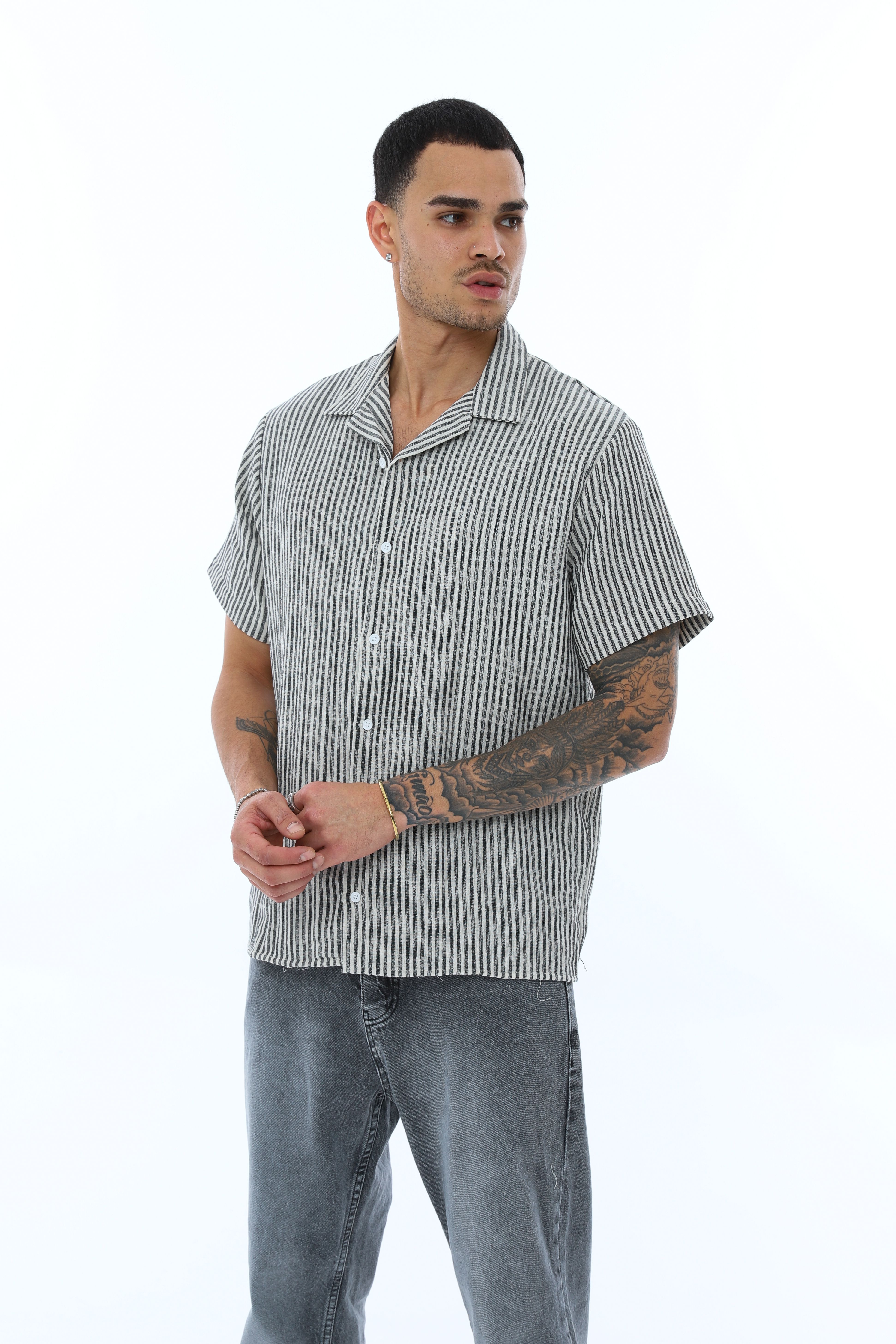 OVERSIZE KALIN ÇİZGİLİ KISA KOLLU GÖMLEK - GRİ - BEYAZ