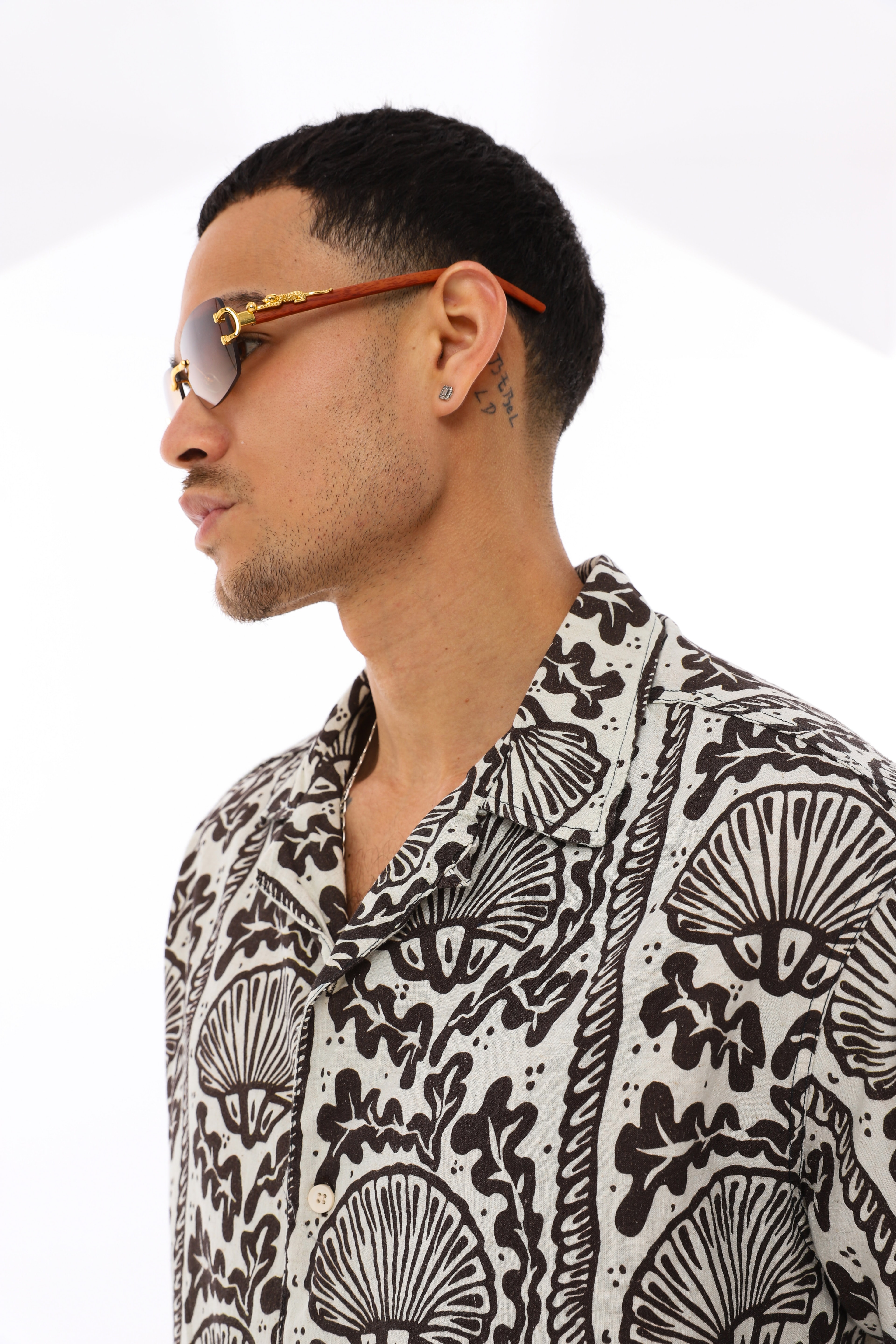 DESENLİ KISA KOLLU KETEN GÖMLEK - KAHVE