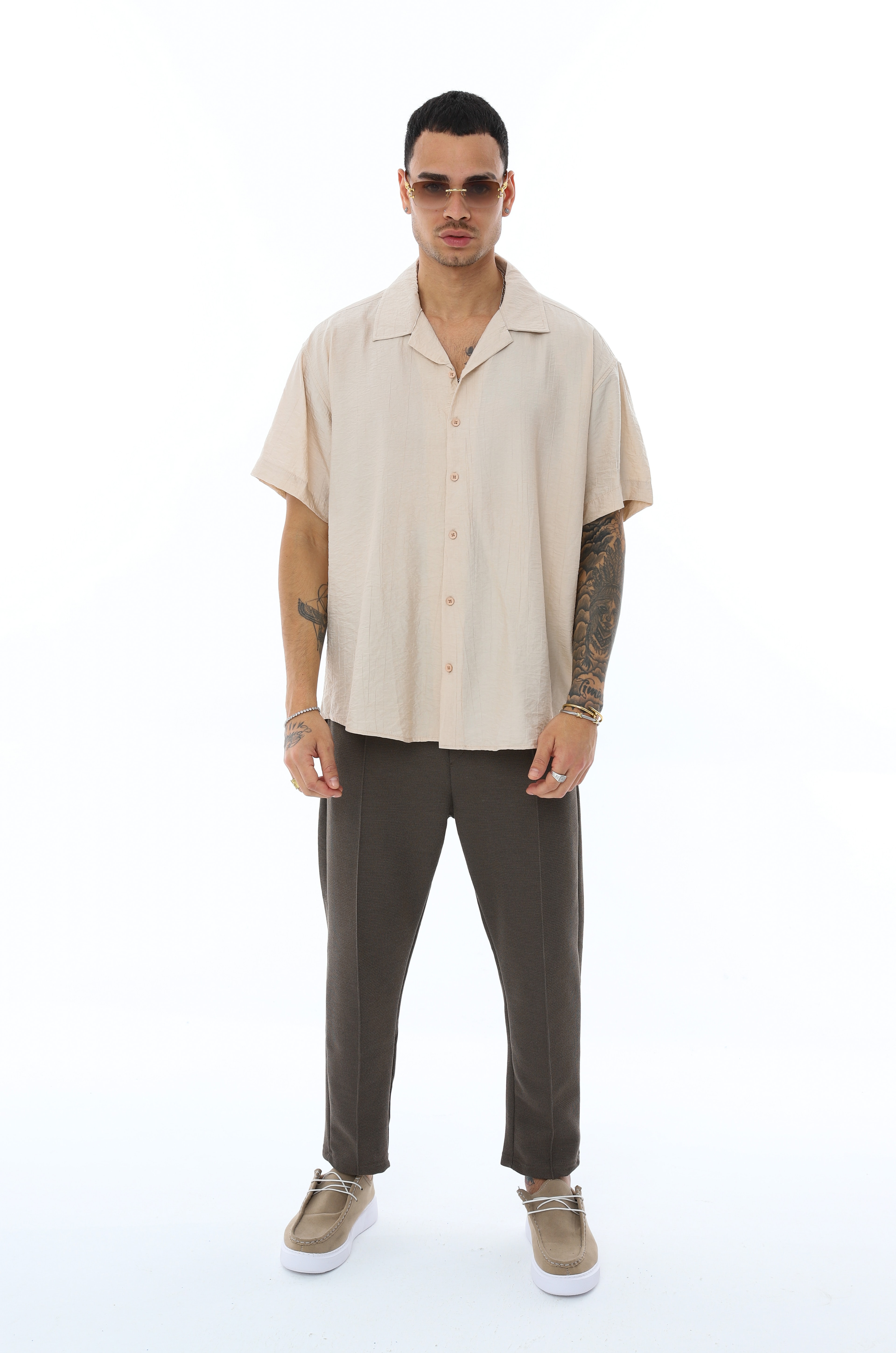 BURUŞUK GÖRÜNÜMLÜ KISA KOLLU GÖMLEK - BEJ