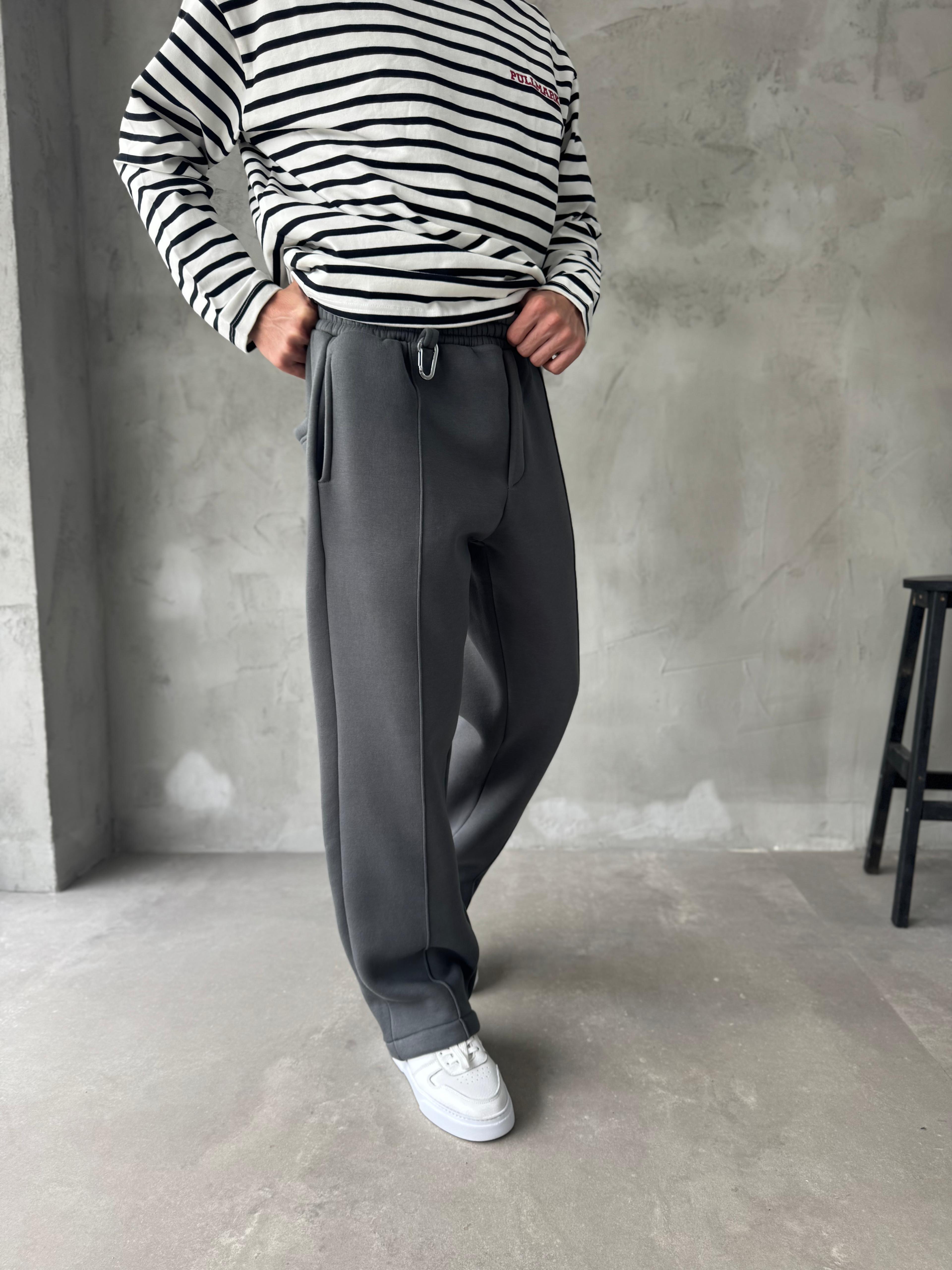 Koyu Gri Aksesuar Detaylı Bol Kalıp Eşofman