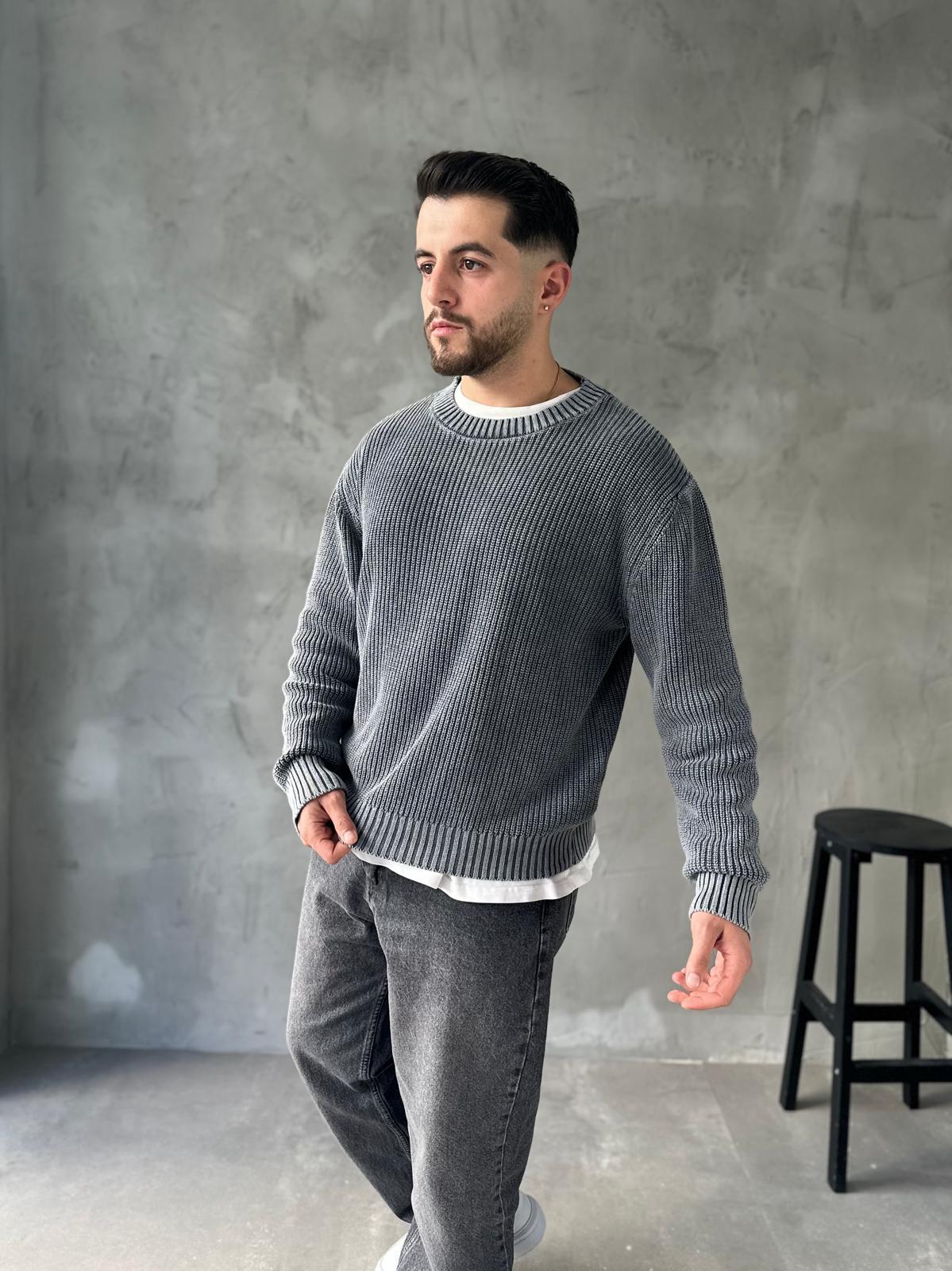 Antrasit yıkamalı Oversize Örme Kazak