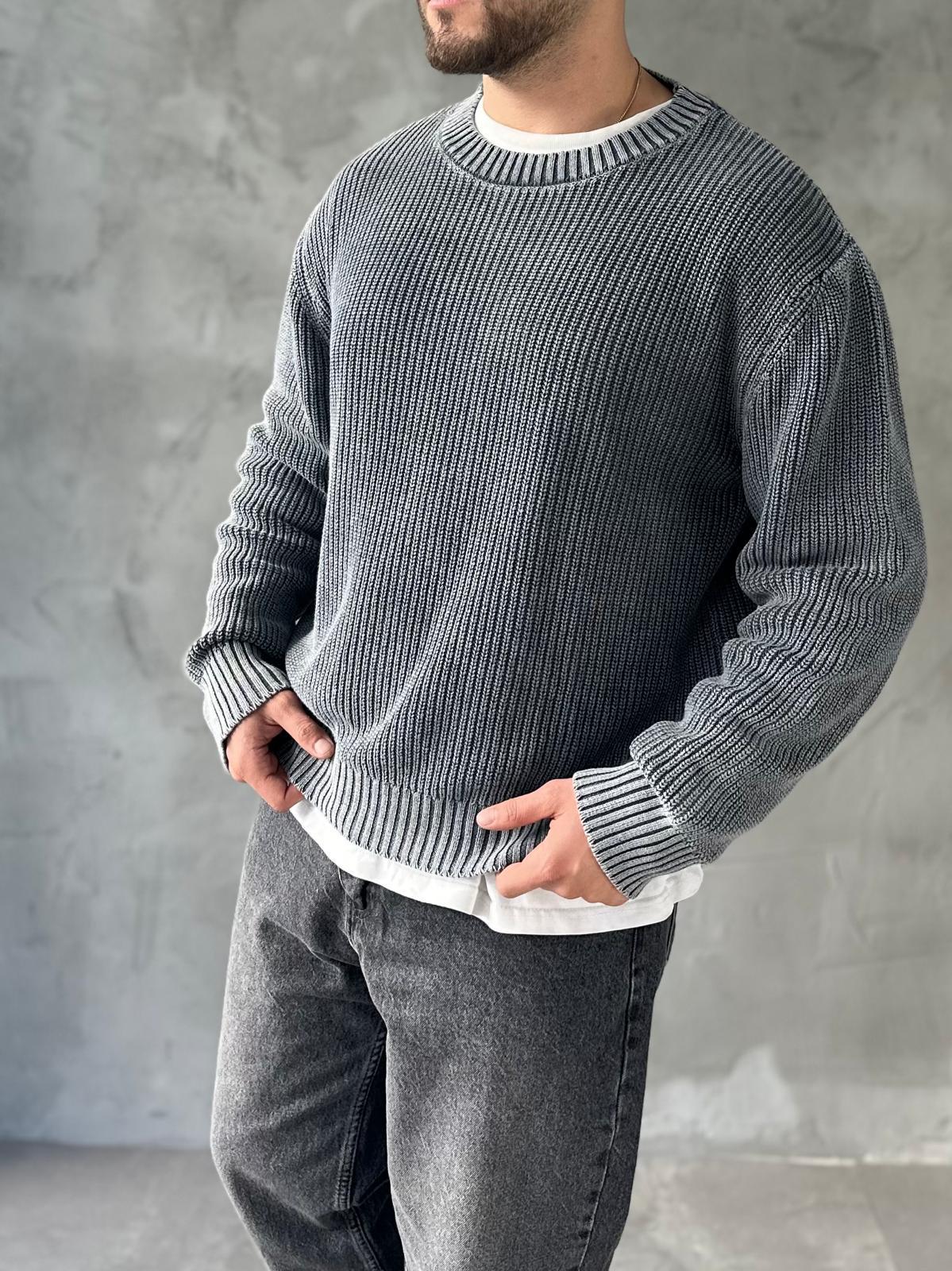 Antrasit yıkamalı Oversize Örme Kazak