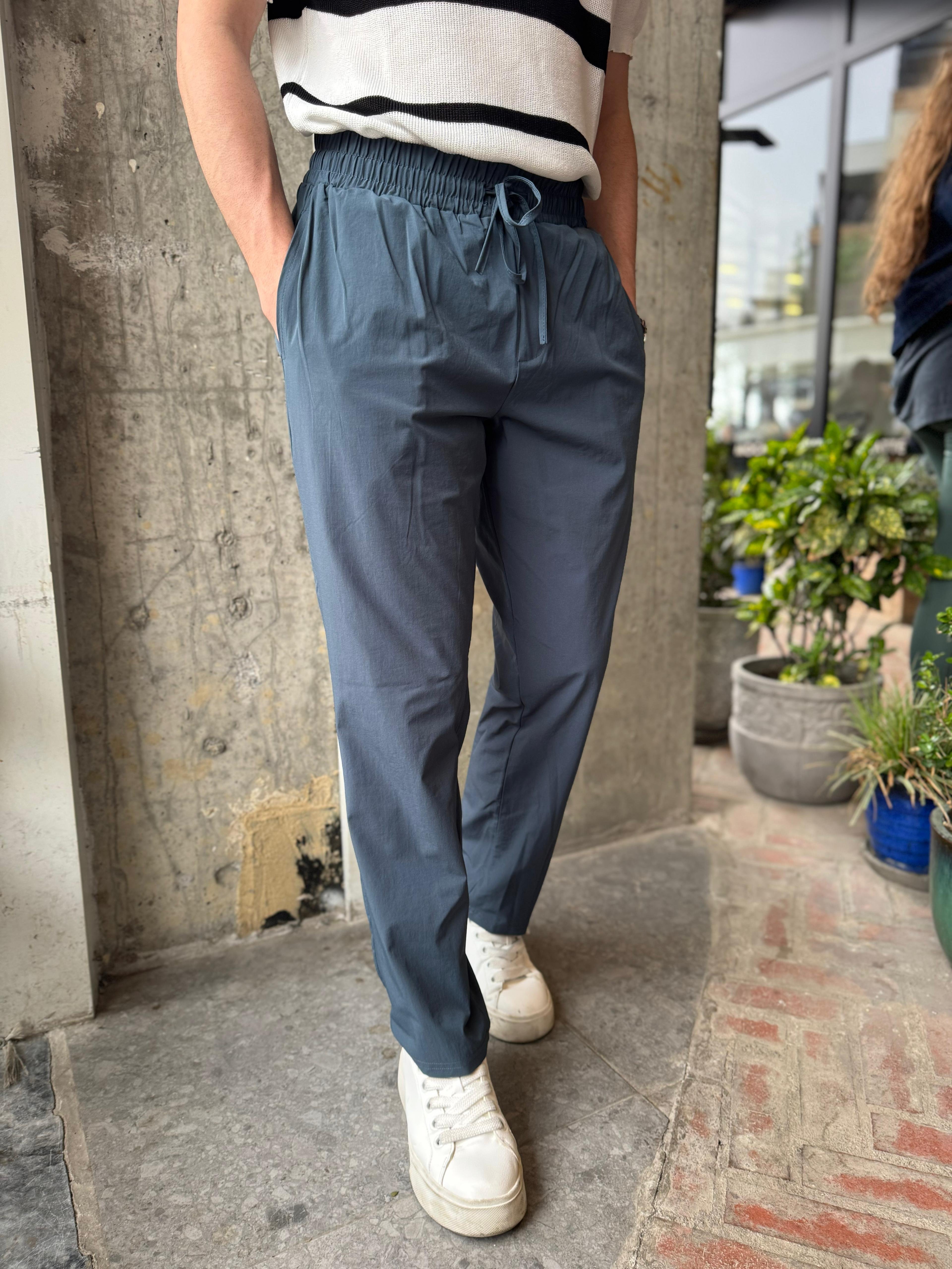 PARAŞÜT KUMAŞ İNCE JOGGER  - İNDİGO MAVİ