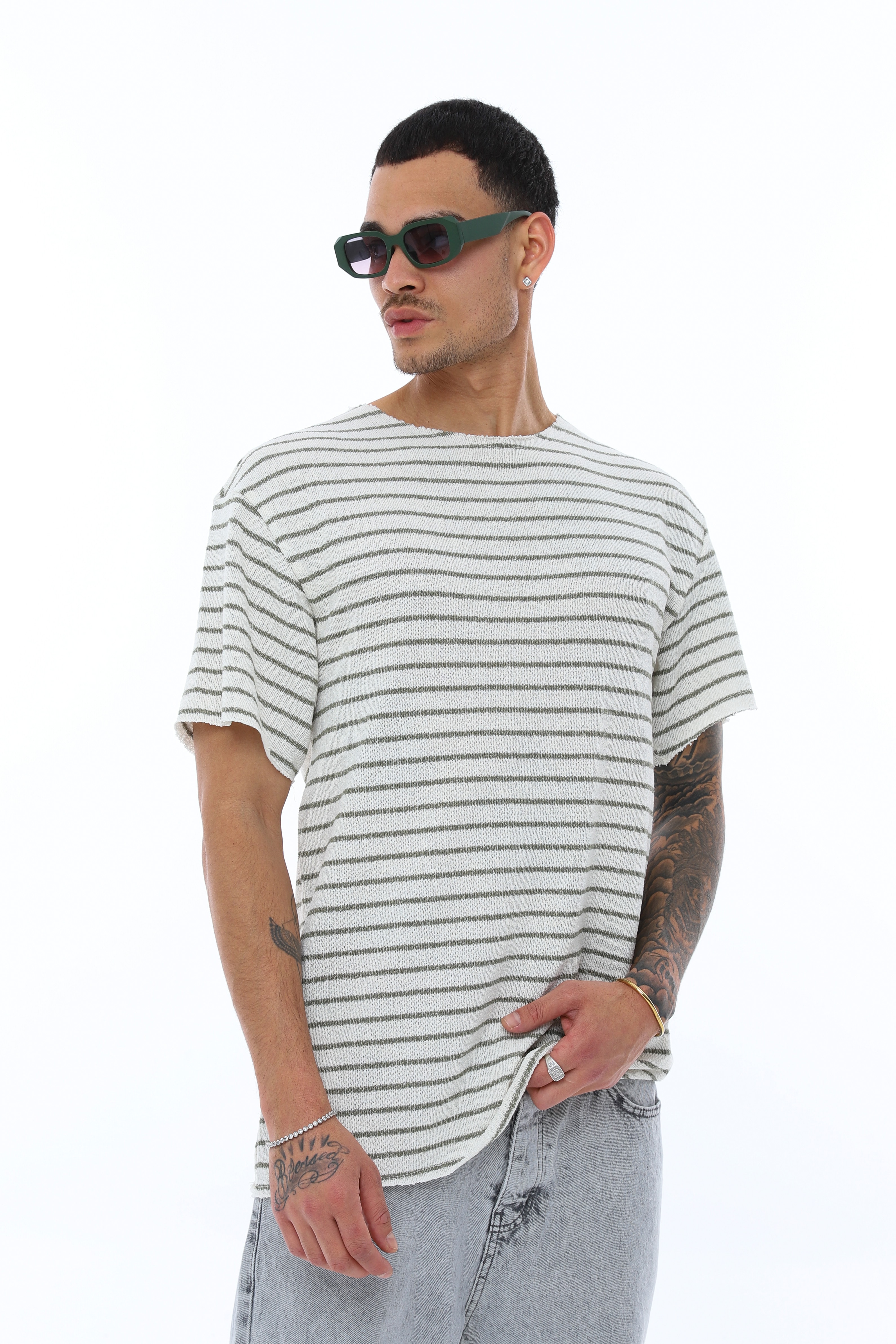 OVERSIZE AÇIK YAKA ÇİZGİLİ TRİKO T-SHIRT - BEYAZ - HAKİ