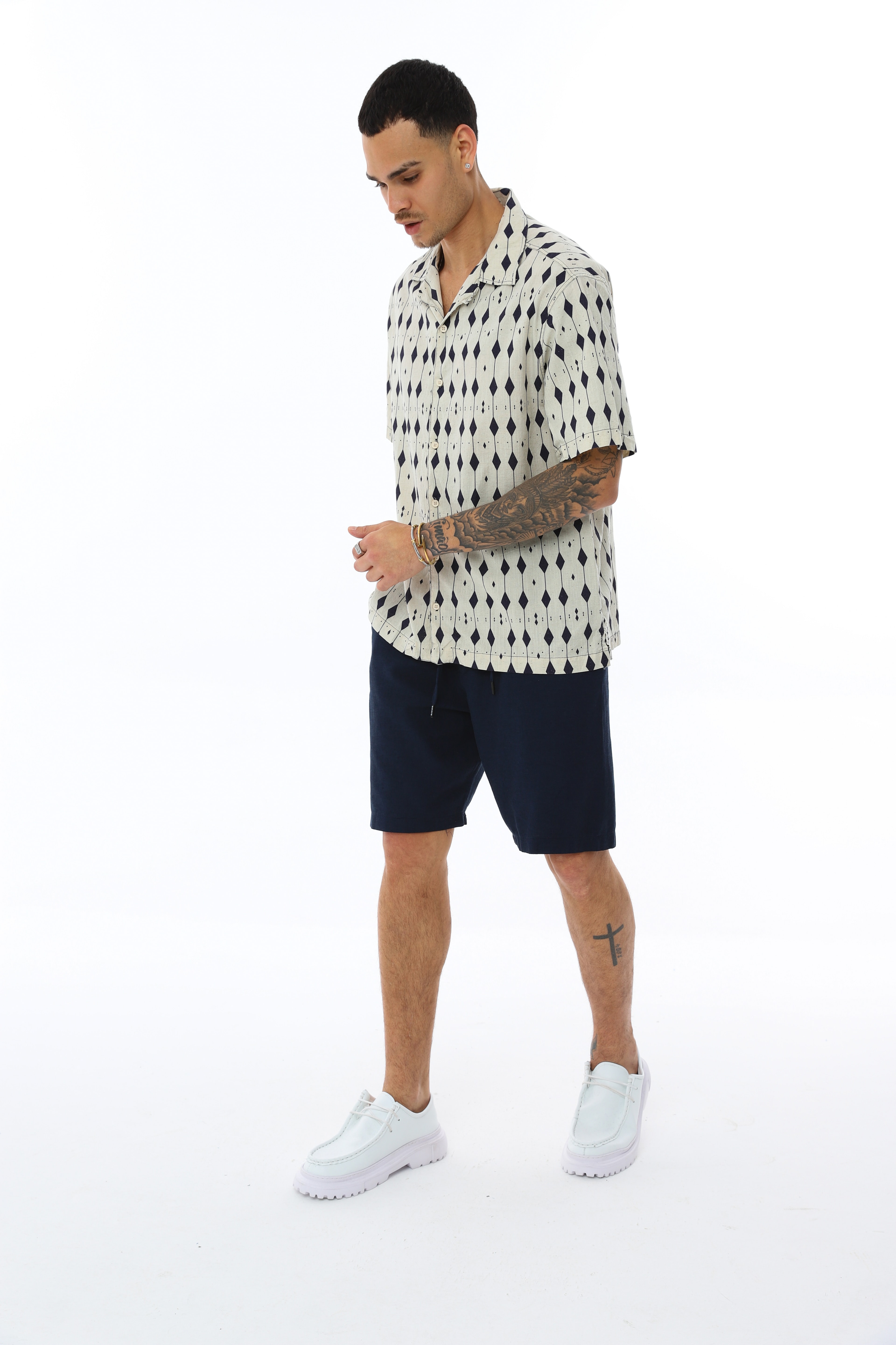 DESENLİ KISA KOLLU KETEN GÖMLEK - BEJ