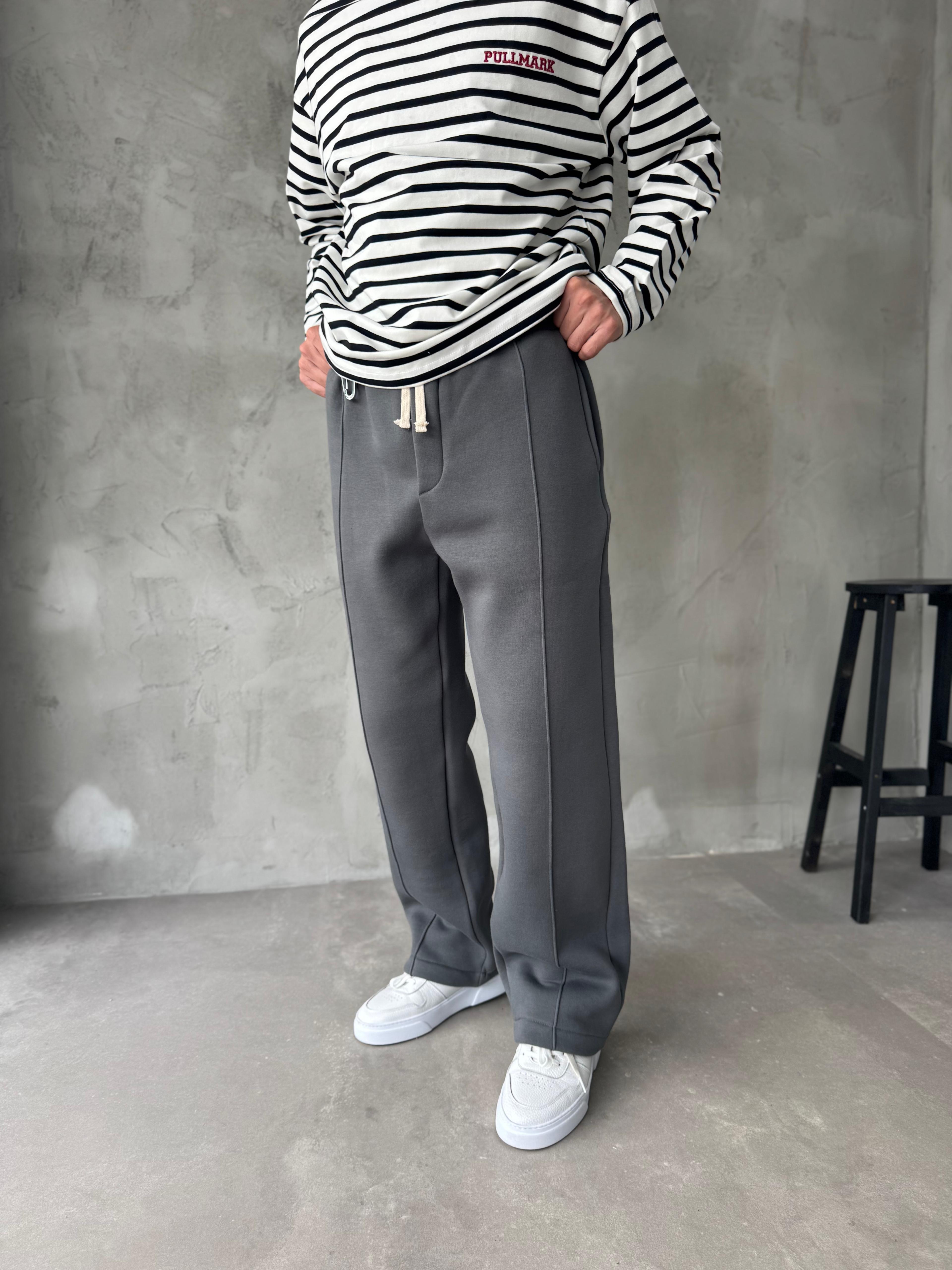 Koyu Gri Aksesuar Detaylı Bol Kalıp Eşofman