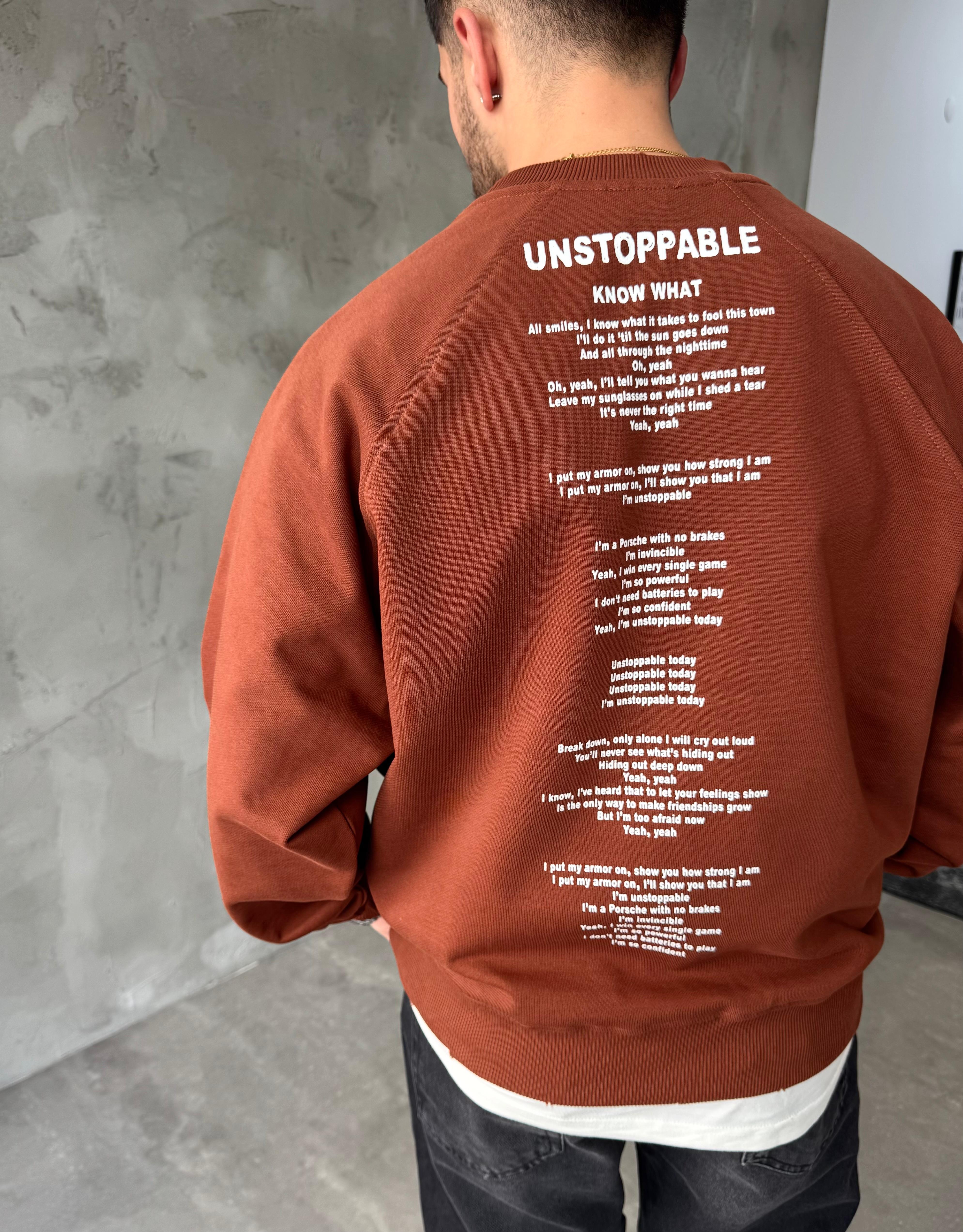 Kahve Unstoppable Baskılı Oversize Sweatshirt