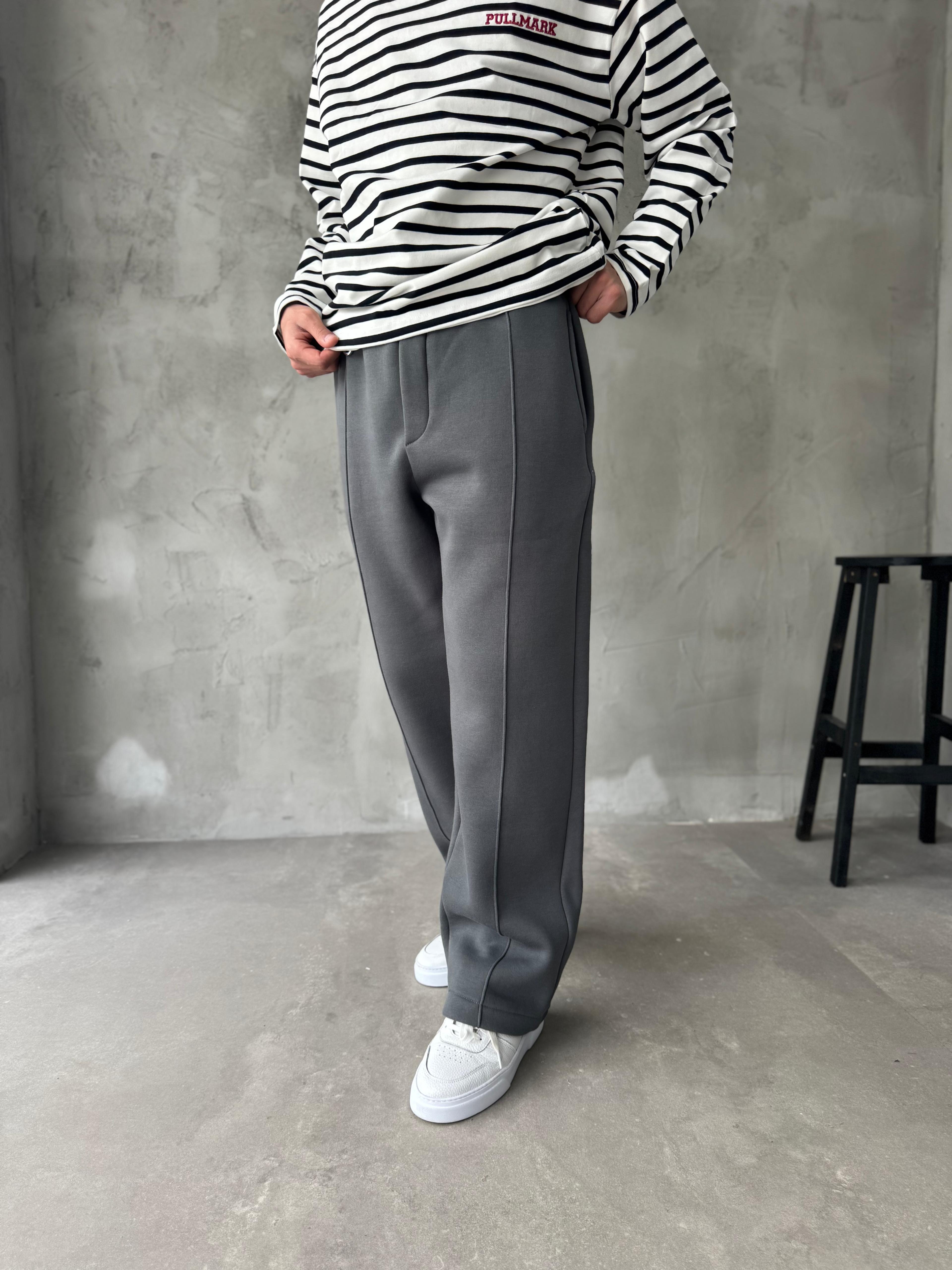 Koyu Gri Aksesuar Detaylı Bol Kalıp Eşofman