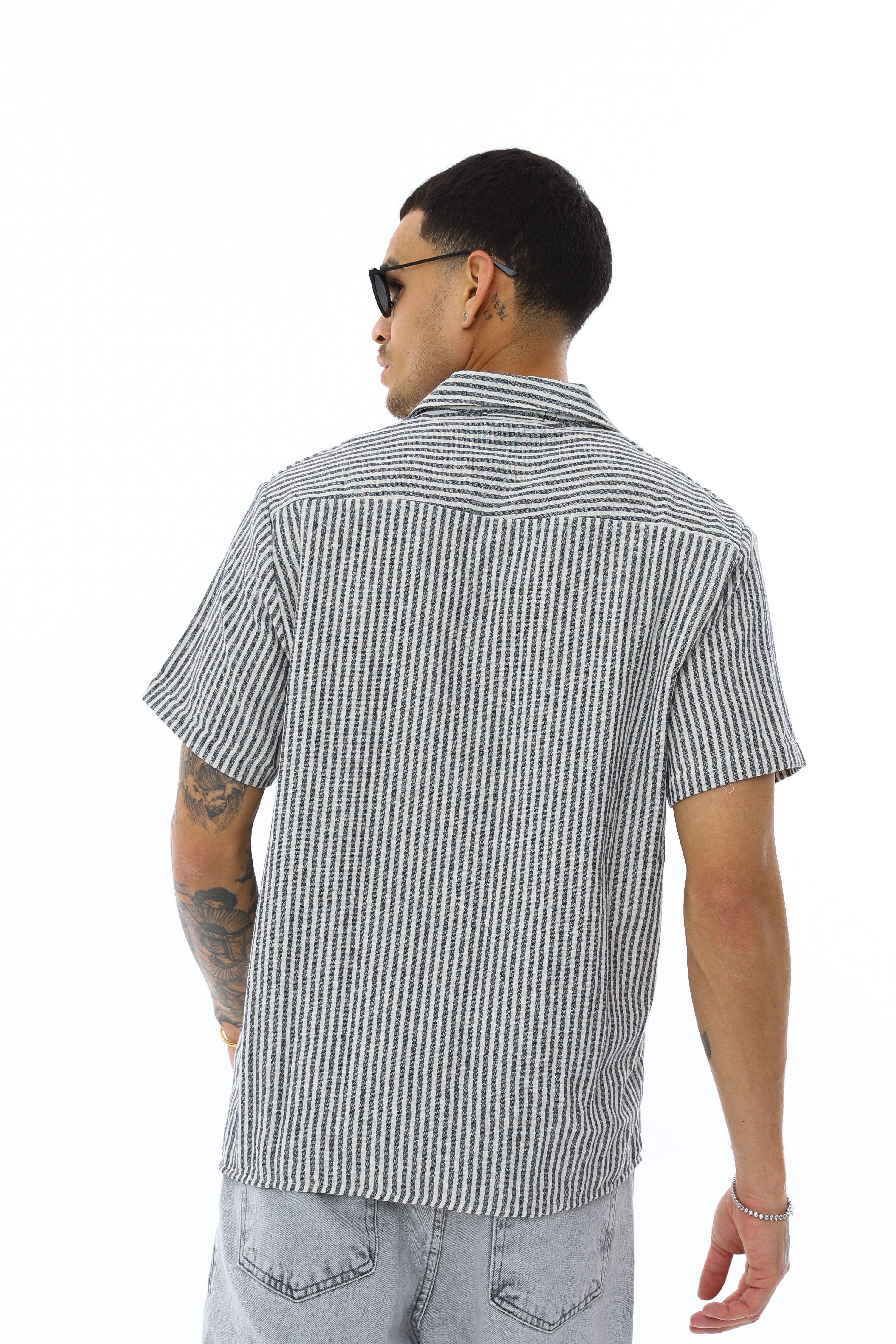 OVERSIZE KALIN ÇİZGİLİ KISA KOLLU GÖMLEK - GRİ - BEYAZ