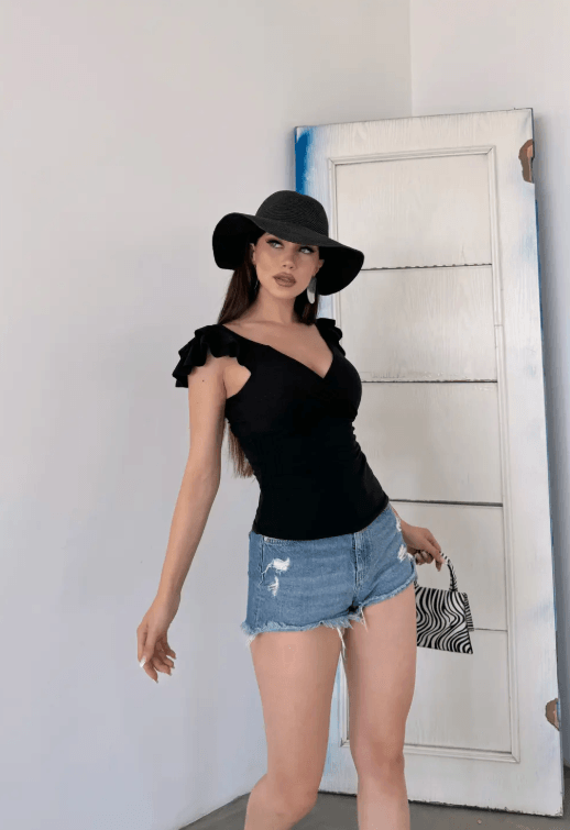 Kruvaze Yaka Omuzu Volanlı Bluz
