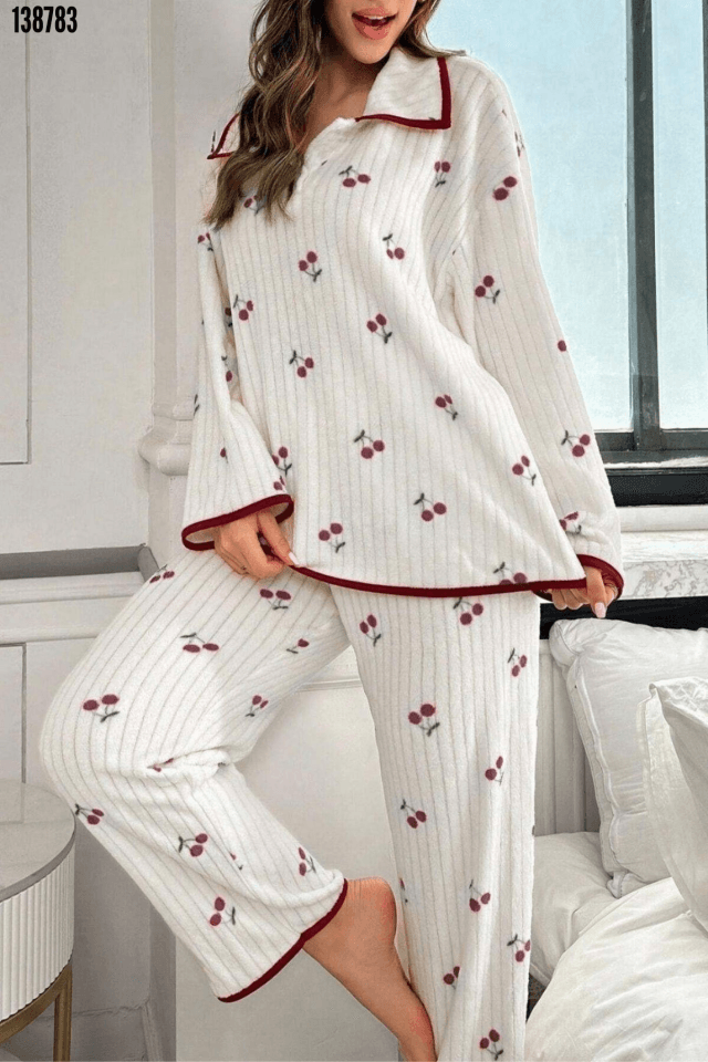 Kiraz Baskılı Pamuklu Kışlık Pijama Takımı 