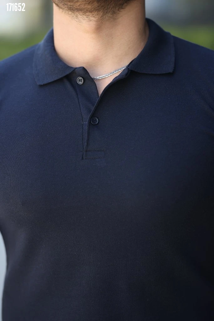 Erkek V Yaka Düğme Detaylı Tişört