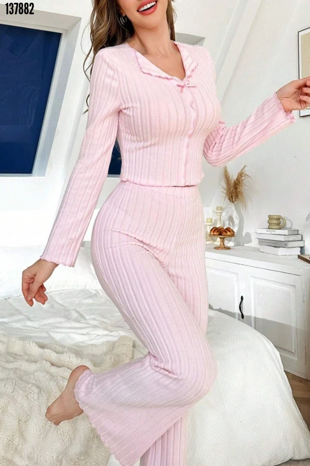 Fiyonk Detaylı Pamuklu Pijama Takımı