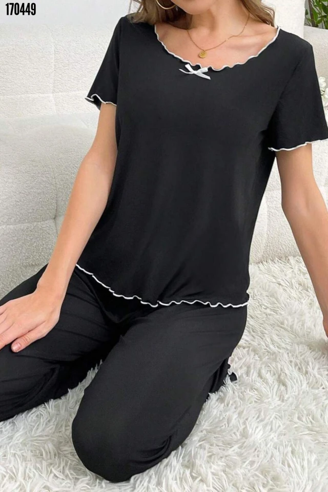 Siyah Bisiklet Yaka Pamuklu Pijama Takımı