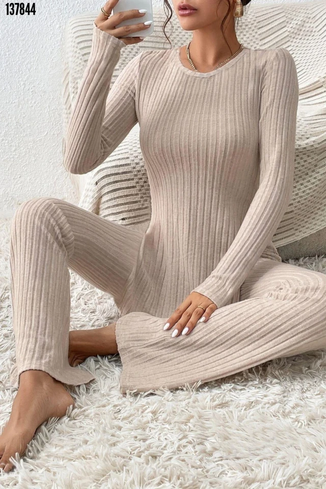 Fitilli Yırtmaç Detaylı Uzun Pijama Takımı