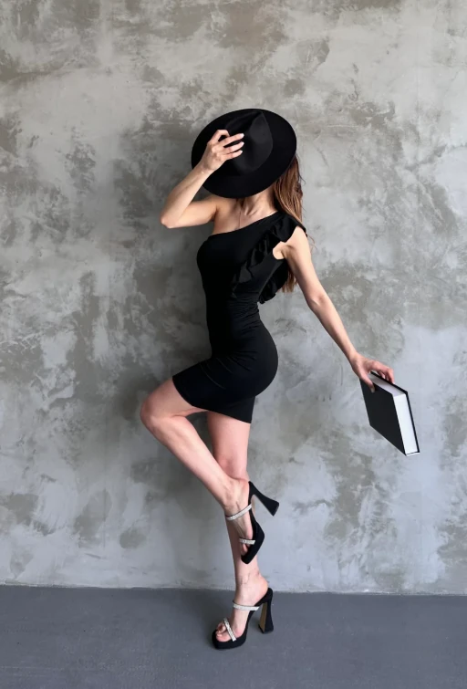 Tek Omuz Volan Detaylı Dalgıç Elbise