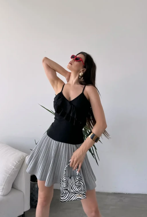 İp Askılı Volan Detaylı Bluz