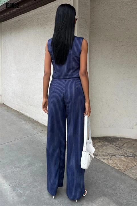 Yeleği Çapraz Detay Düğmeli Cepli Yelekli Takım