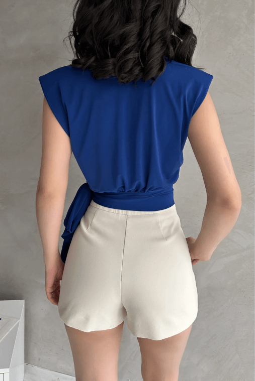 Omuzu Vatkalı Beli Kuşaklı Bluz