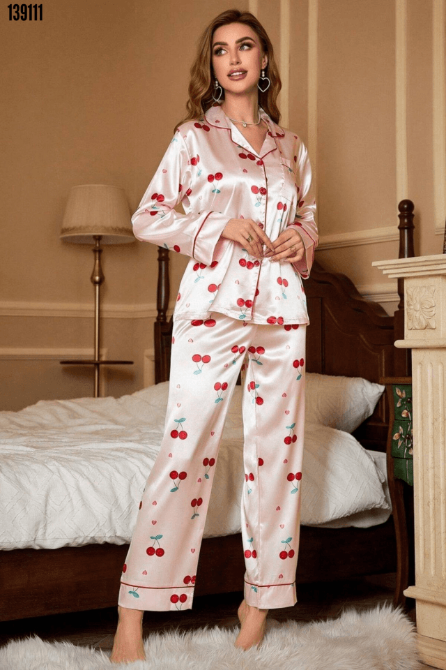 Kiraz Desenli Saten Pijama Takımı