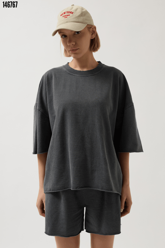 Oversize Lazer Kesim Bisiklet Yaka TShirt