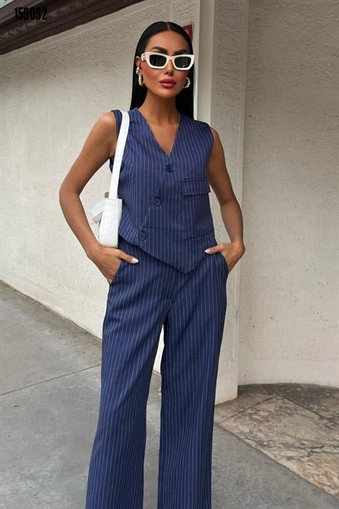 Yeleği Çapraz Detay Düğmeli Cepli Yelekli Takım