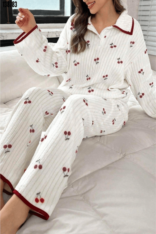 Kiraz Baskılı Pamuklu Kışlık Pijama Takımı 