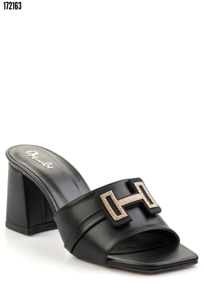 Leyya Siyah Cilt Topuklu Ayakkabı