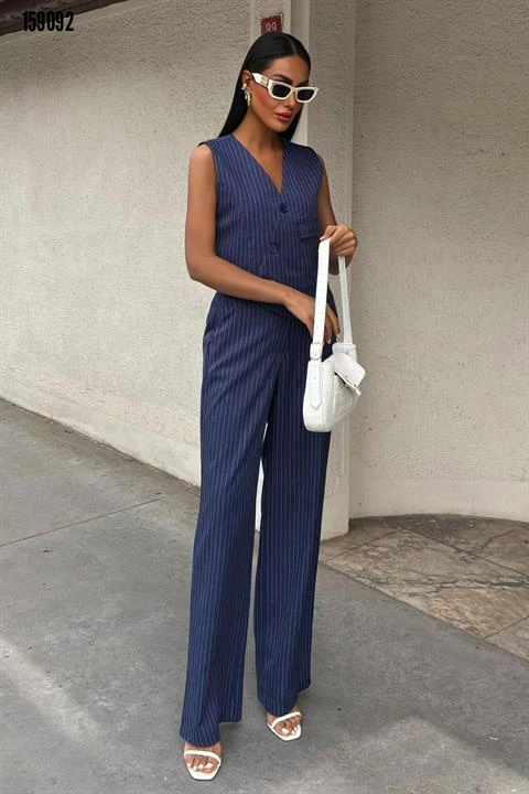 Yeleği Çapraz Detay Düğmeli Cepli Yelekli Takım