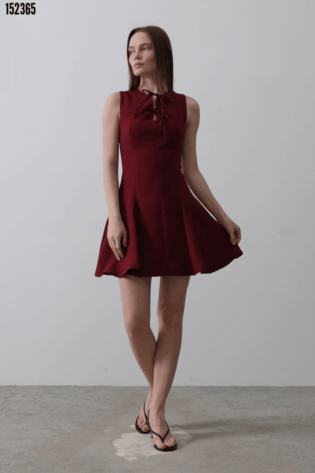 Fiyonk Detay Sıfır Kollu Mini Elbise - Bordo
