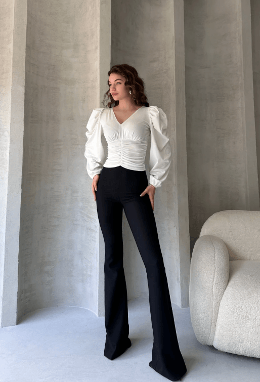 V Yaka Drape Detaylı Crep Bluz
