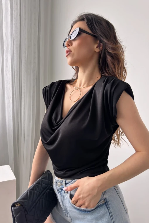 Vatkalı Degaje Yaka Buzzy Bluz