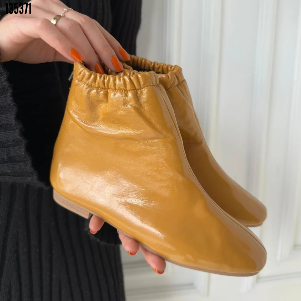 Kadın Barxi Rugan Bot