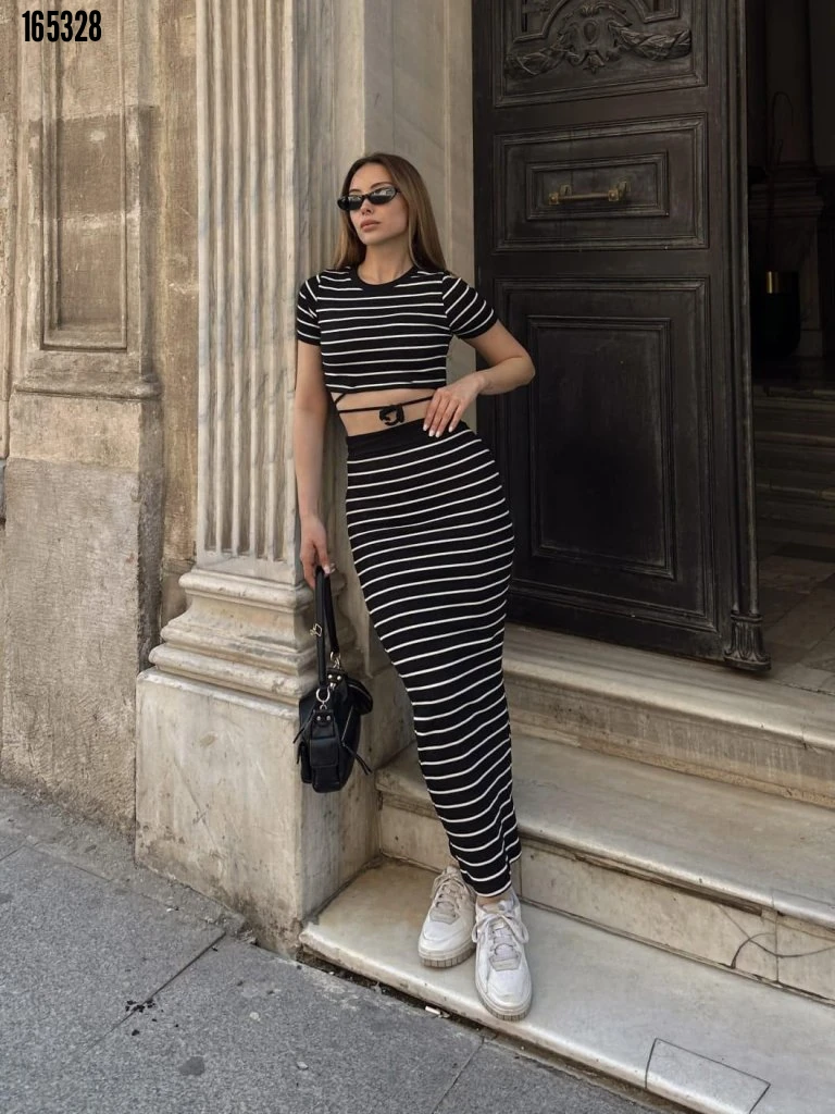 SİYAH BEYAZ ÇİZGİLİ