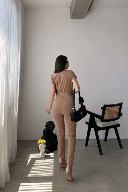 Yakalı Beli Kemerli Tulum