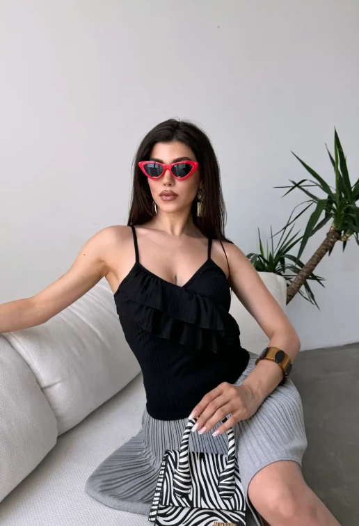 İp Askılı Volan Detaylı Bluz