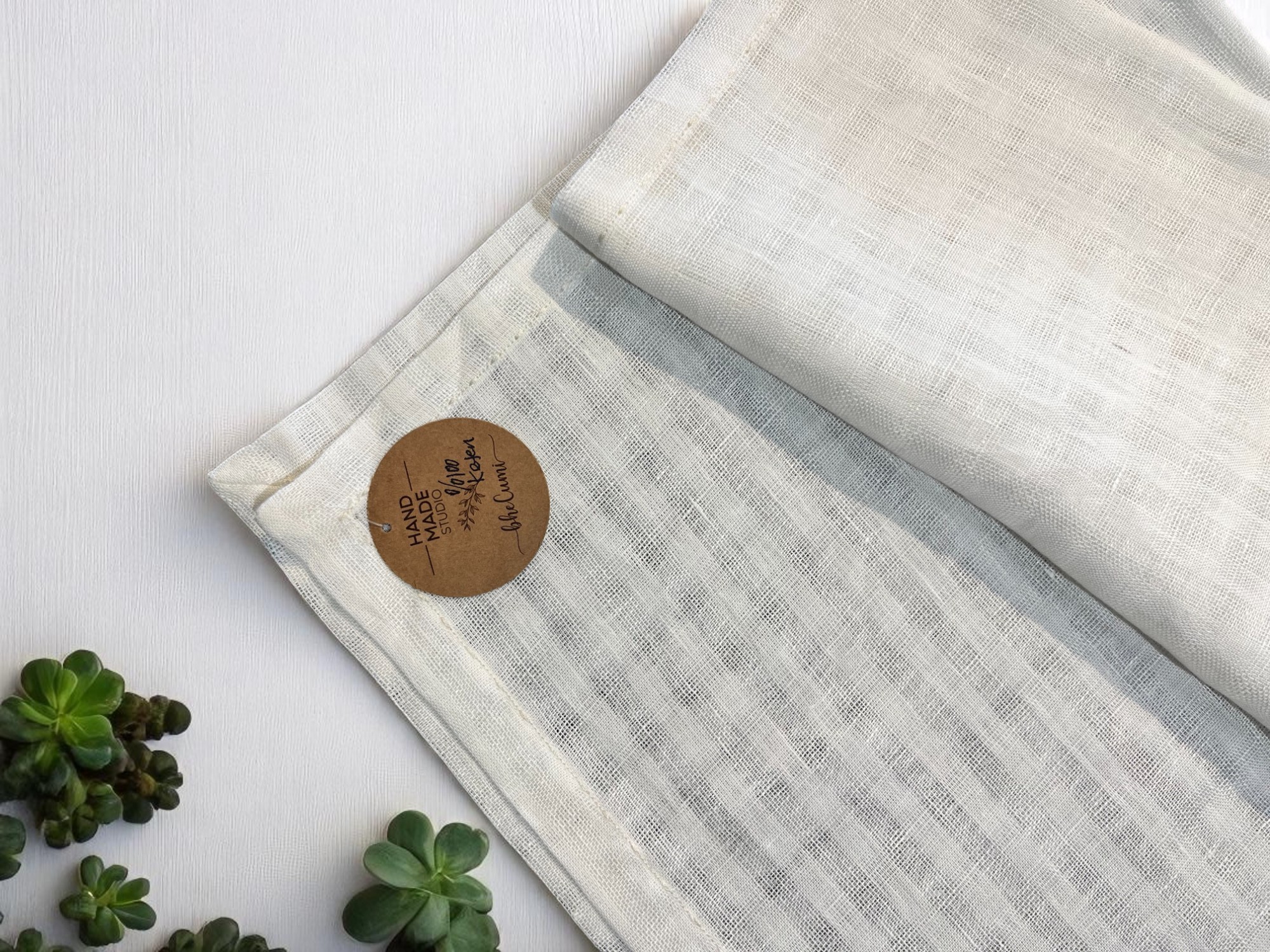 Table Runner 102