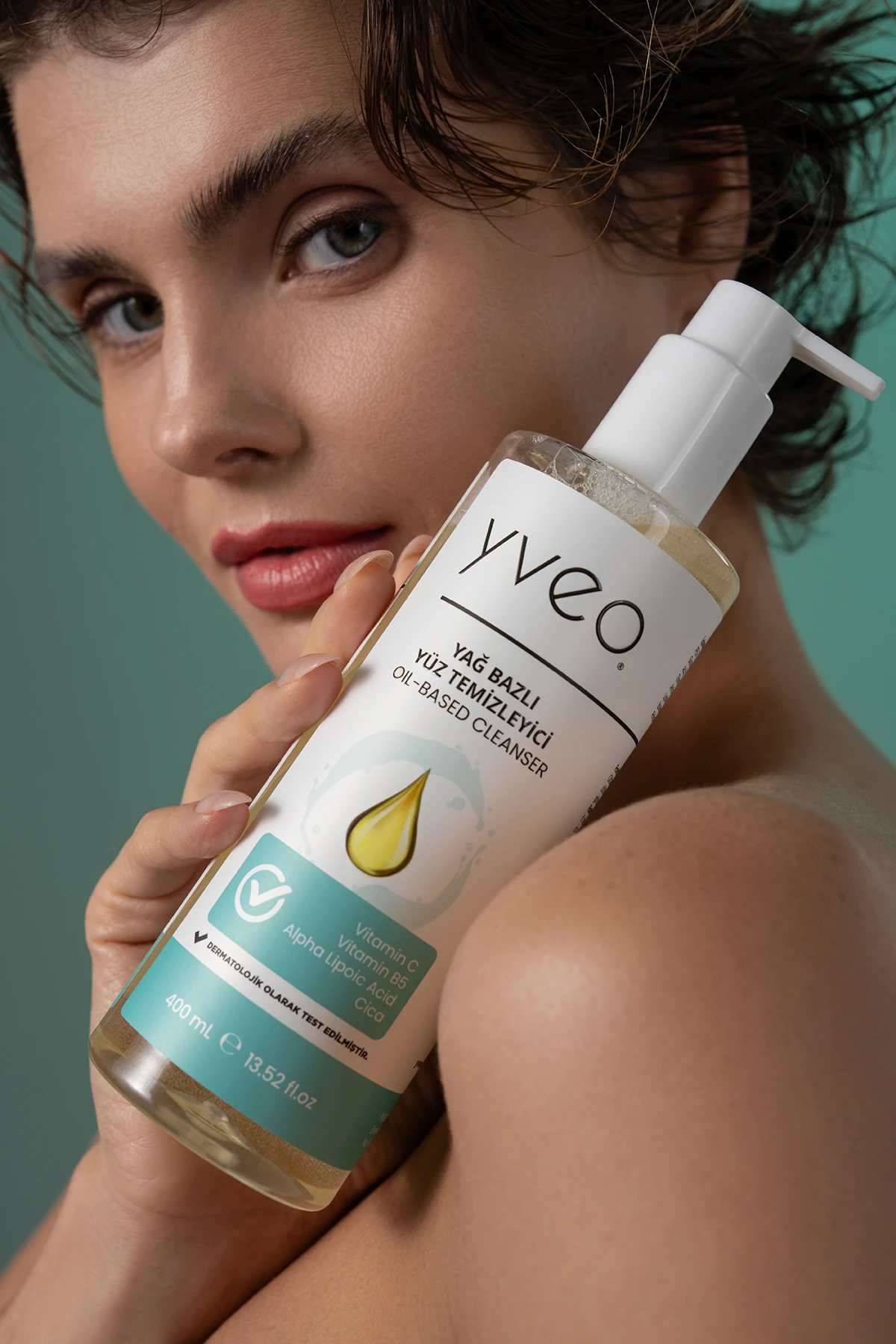 Vitamin C & 4C Cica Yüz ve Vücut İçin Temizleme Yağı (400 ml)