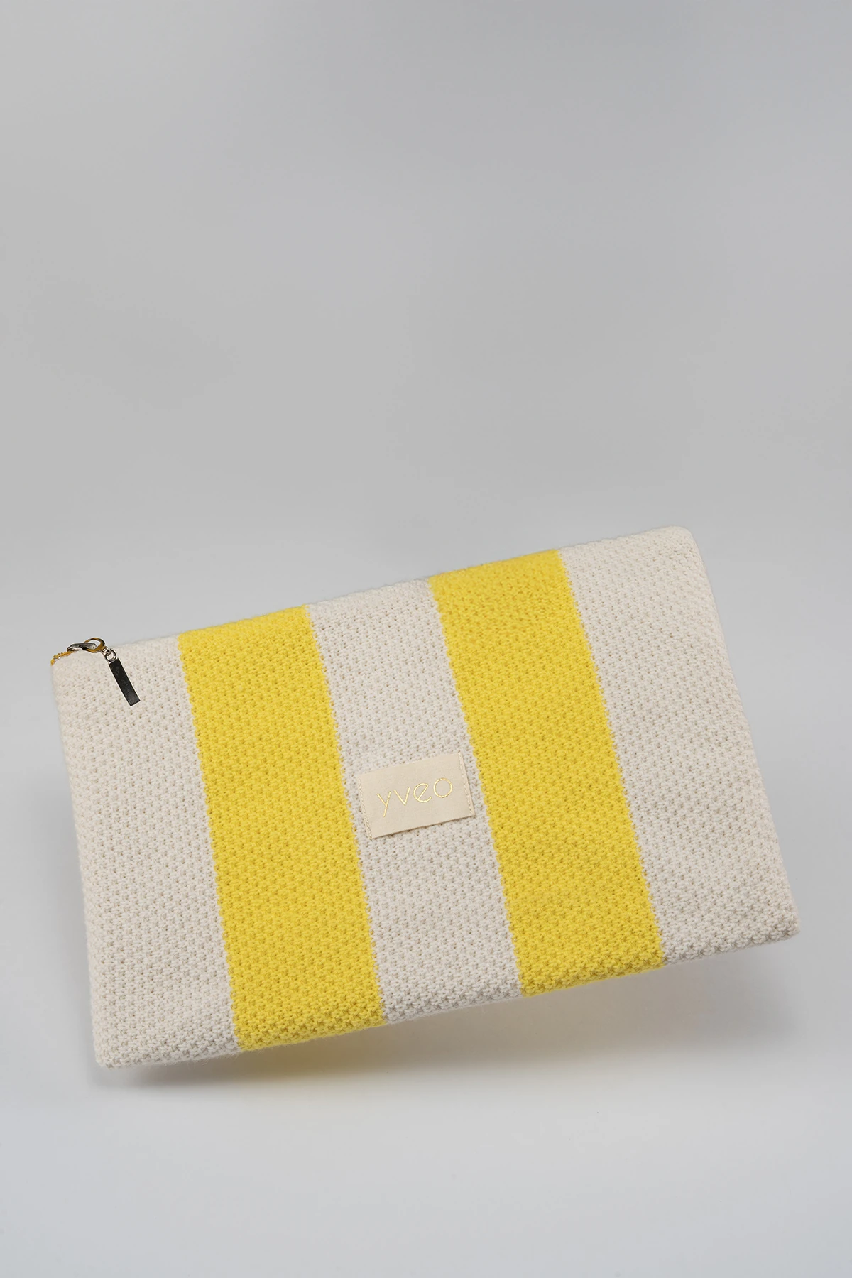 Örme Kozmetik ve Makyaj Çantası