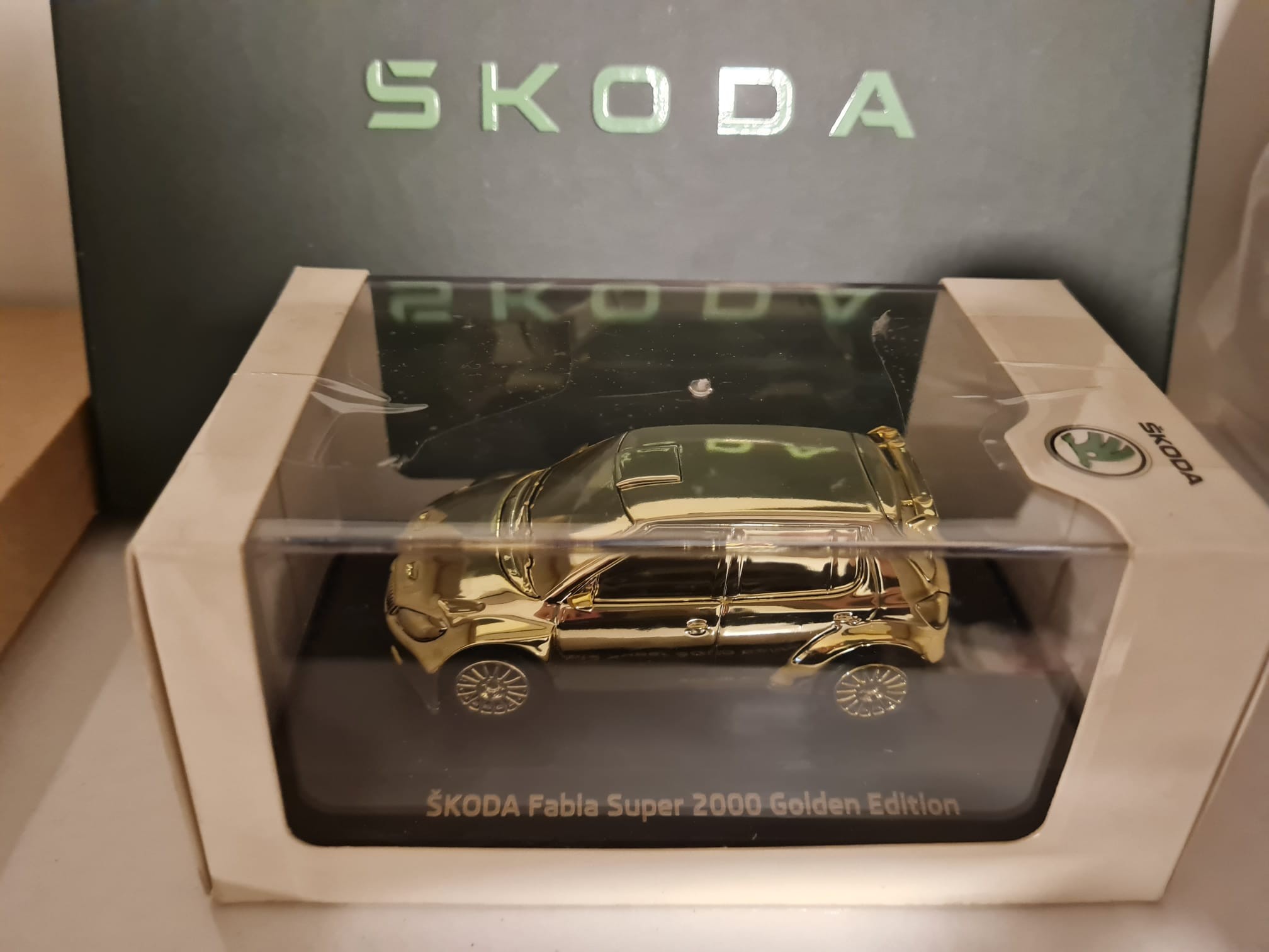 000099300AF- SKODA Orijinal Model Araba Fabia S2000 Gold Edition