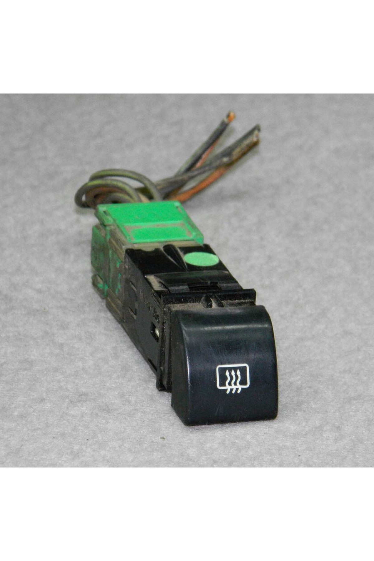 6U0959621 Skoda Felicia Isıtmalı Arka Camı Açma Düğmesi Orijinal