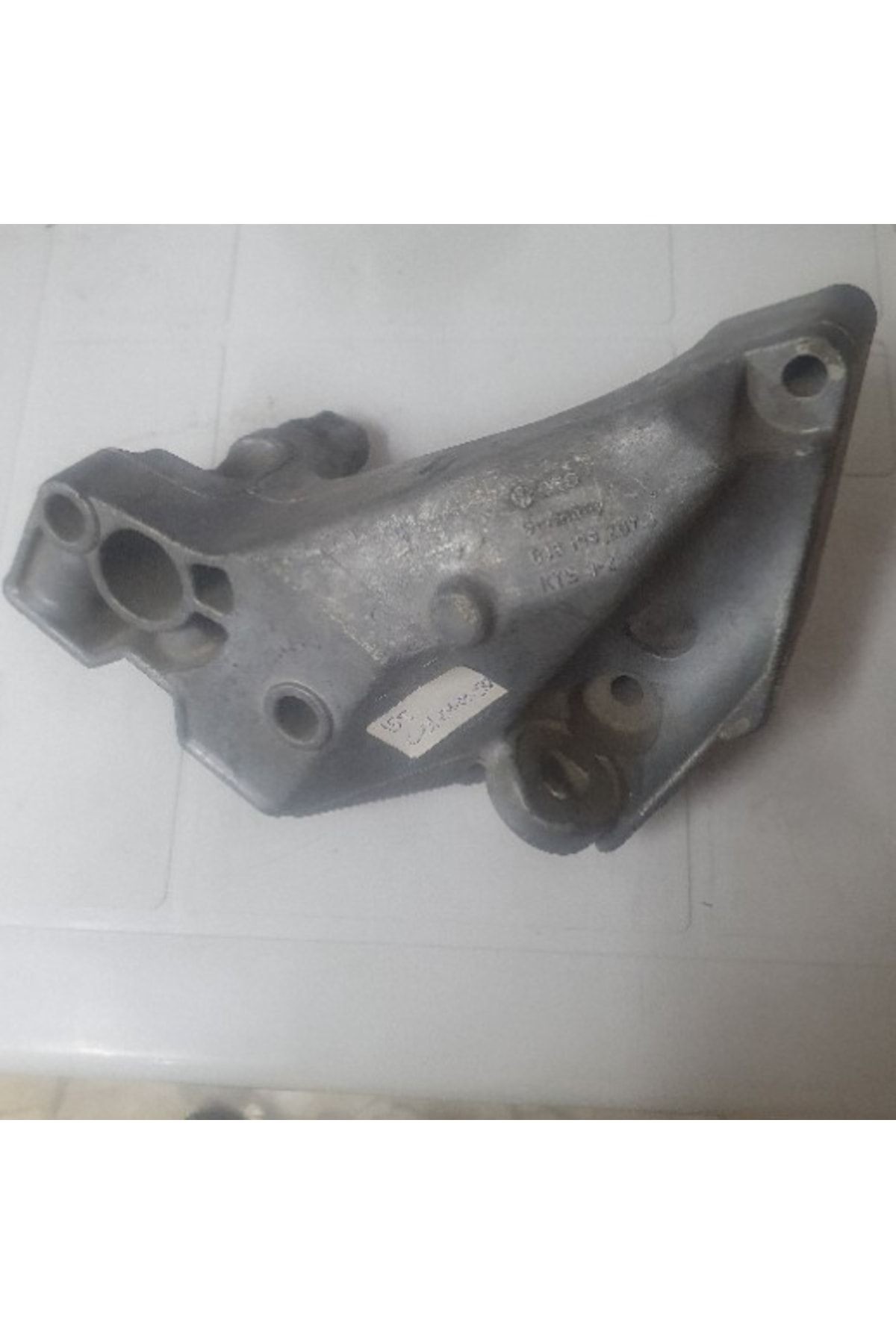 038199207j Motor Kulağı Vw Bora-golf4 Orjinal