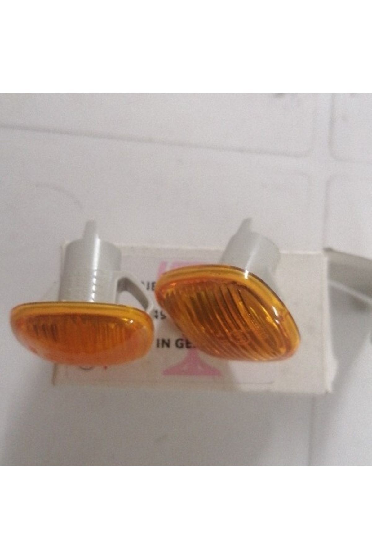 4d0949127b Çamurluk Sınyal Lambası Audi A4 1991-1997 Orjinal