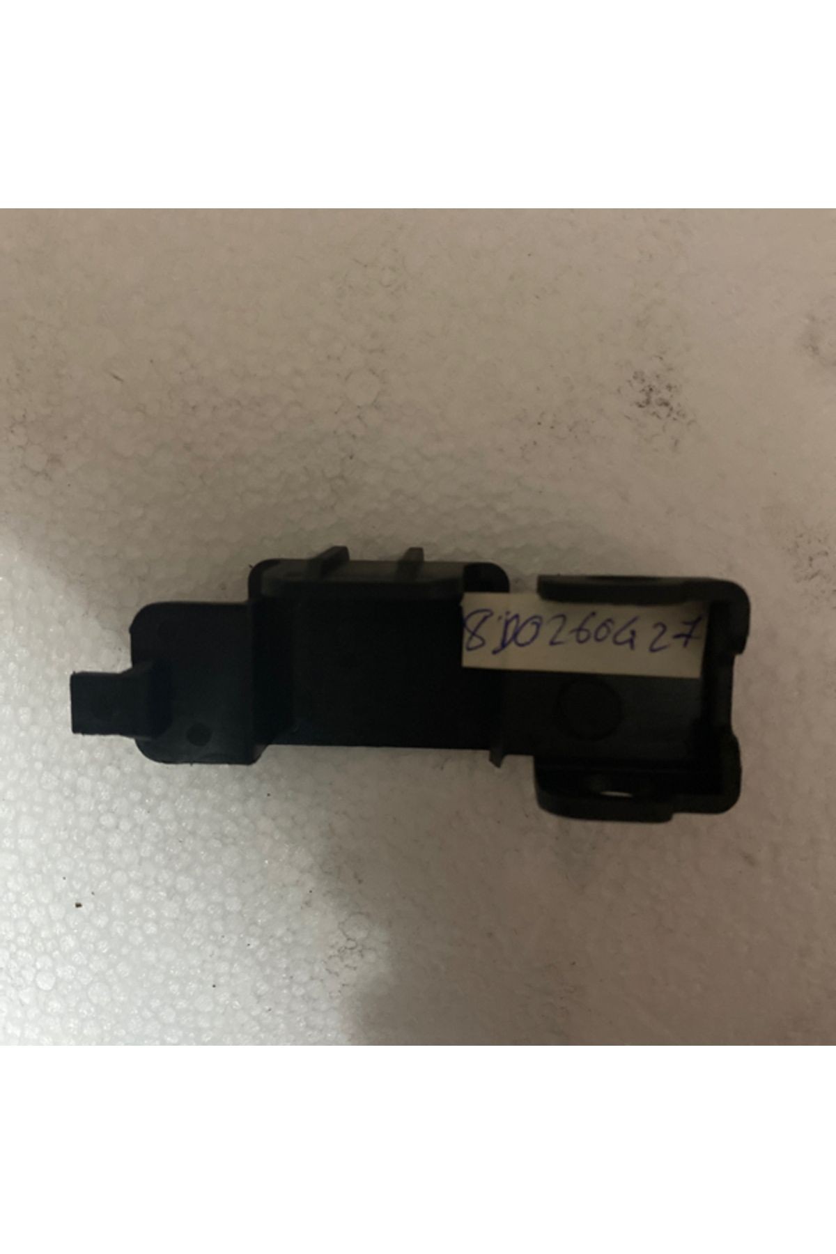 8D0260427 Audi A6 Uyumlu Radyatör Klips Braketi OEM