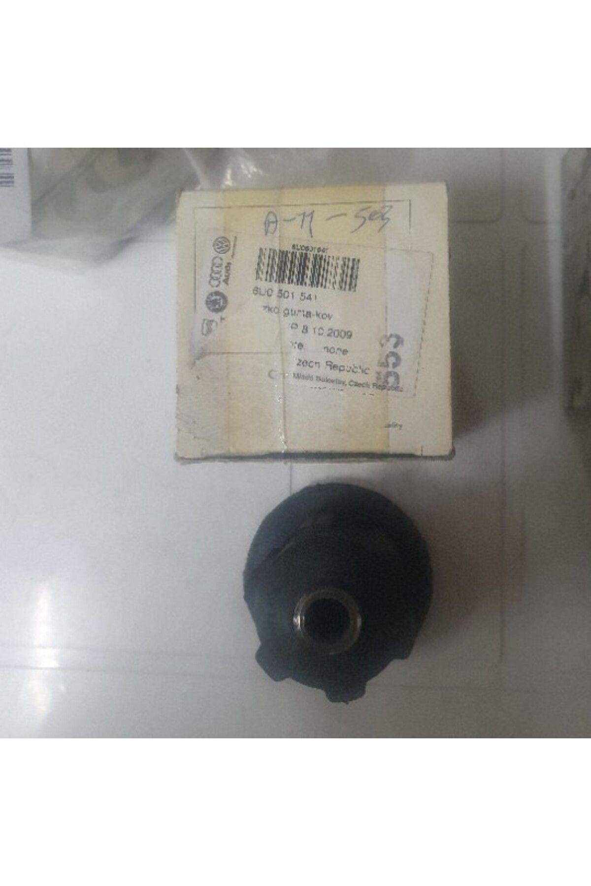 6u0501541 Skoda Favorit Travers Takozu Arka Orijinal